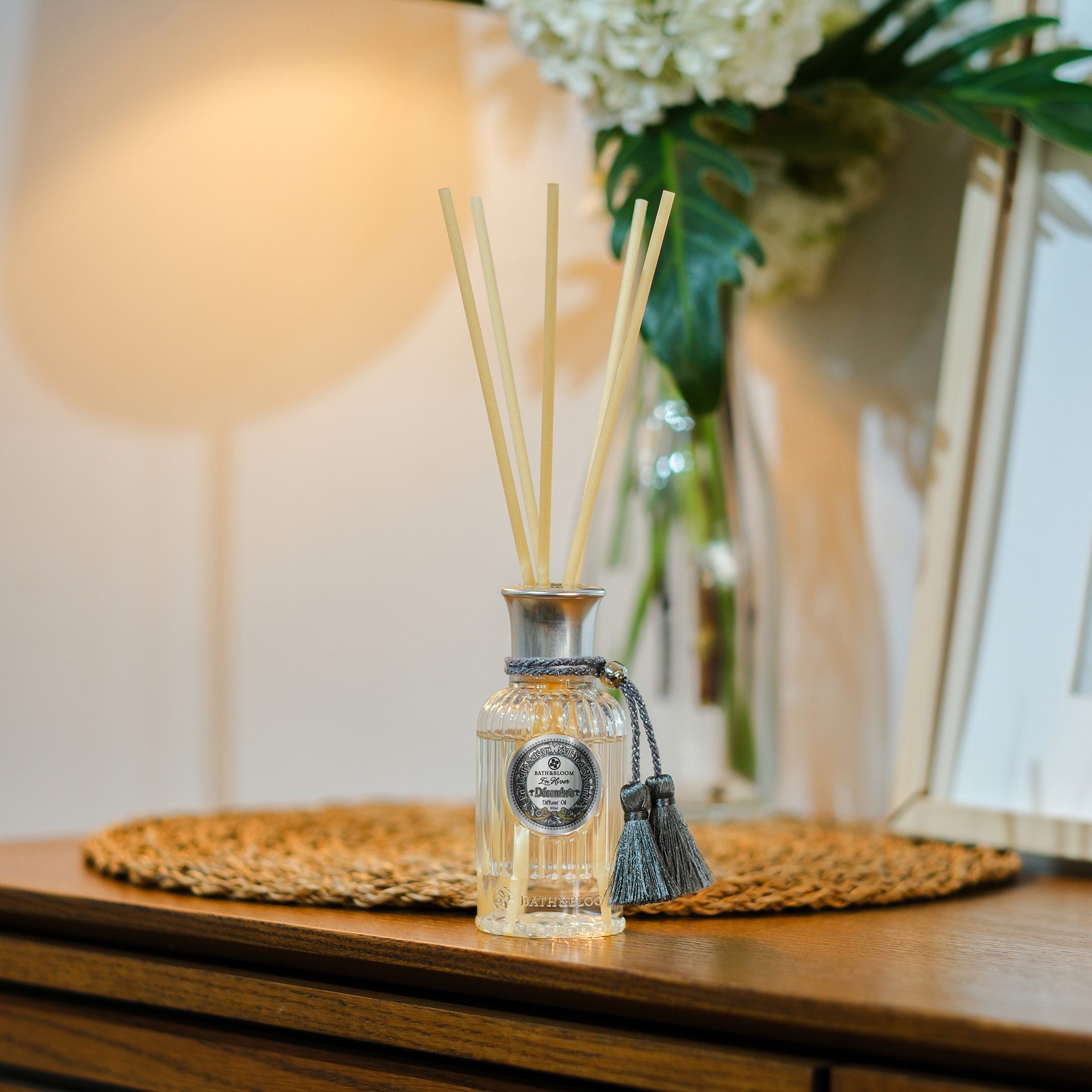 ชุดก้านไม้หอมปรับอากาศ อีกหนึ่งตัวช่วยที่จะมาสร้างบรรยากาศภายในบ้านของคุณให้หอมละมุน ด้วยการกระจายกลิ่นของก้านไม้