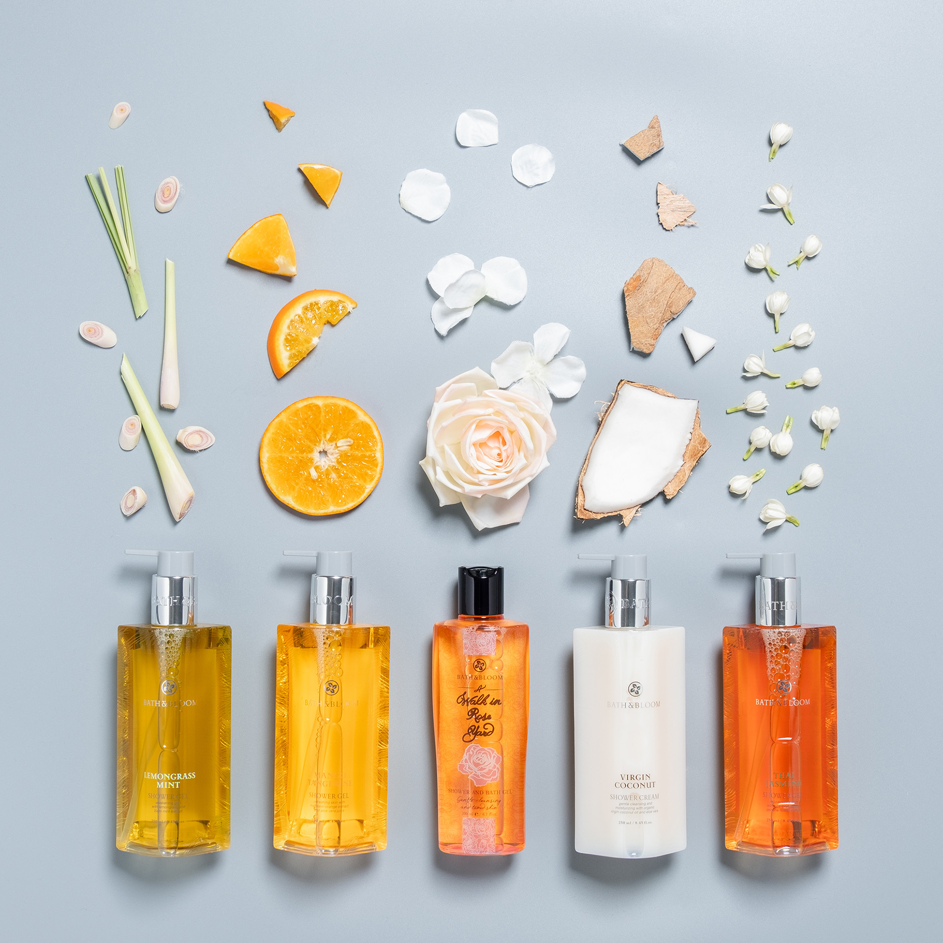 ผลิตภัณฑ์สบู่เหลว เจลอาบน้ำ ทั้ง 5 กลิ่น ได้แก่ กลิ่นดอกมะลิไทย, กลิ่นตะไคร้ มิ้นท์, กลิ่นมะม่วง ส้ม, กลิ่นดอกกุหลาบ และสบู่เหลวครีมอาบน้ำ กลิ่นมะพร้าว