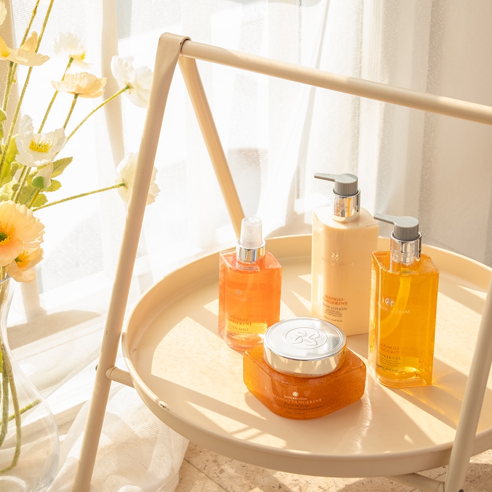 ผลิตภัณฑ์ในคอลเลคชั่นกลิ่นมะม่วง ส้ม